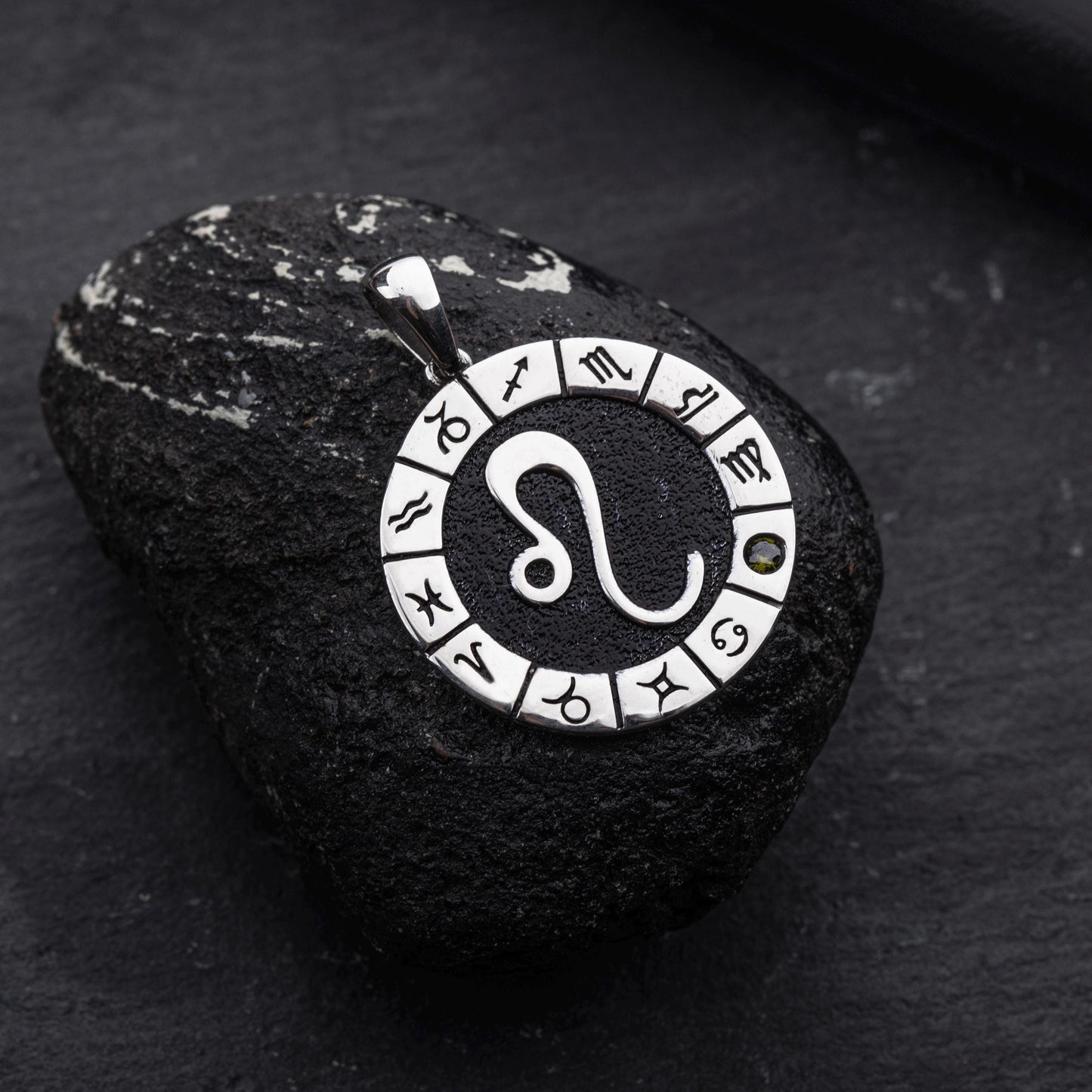 Silver Leo Zodiac Pendant