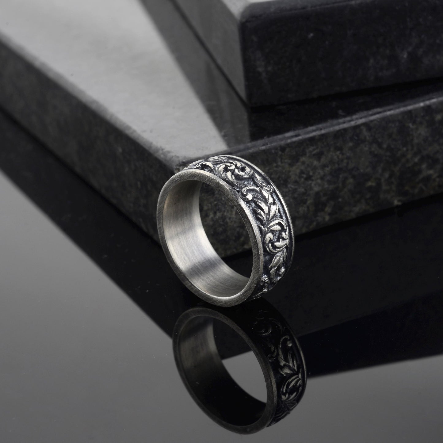 Sterling Silver Leaf Pattern Ring, Unisex Floral Band