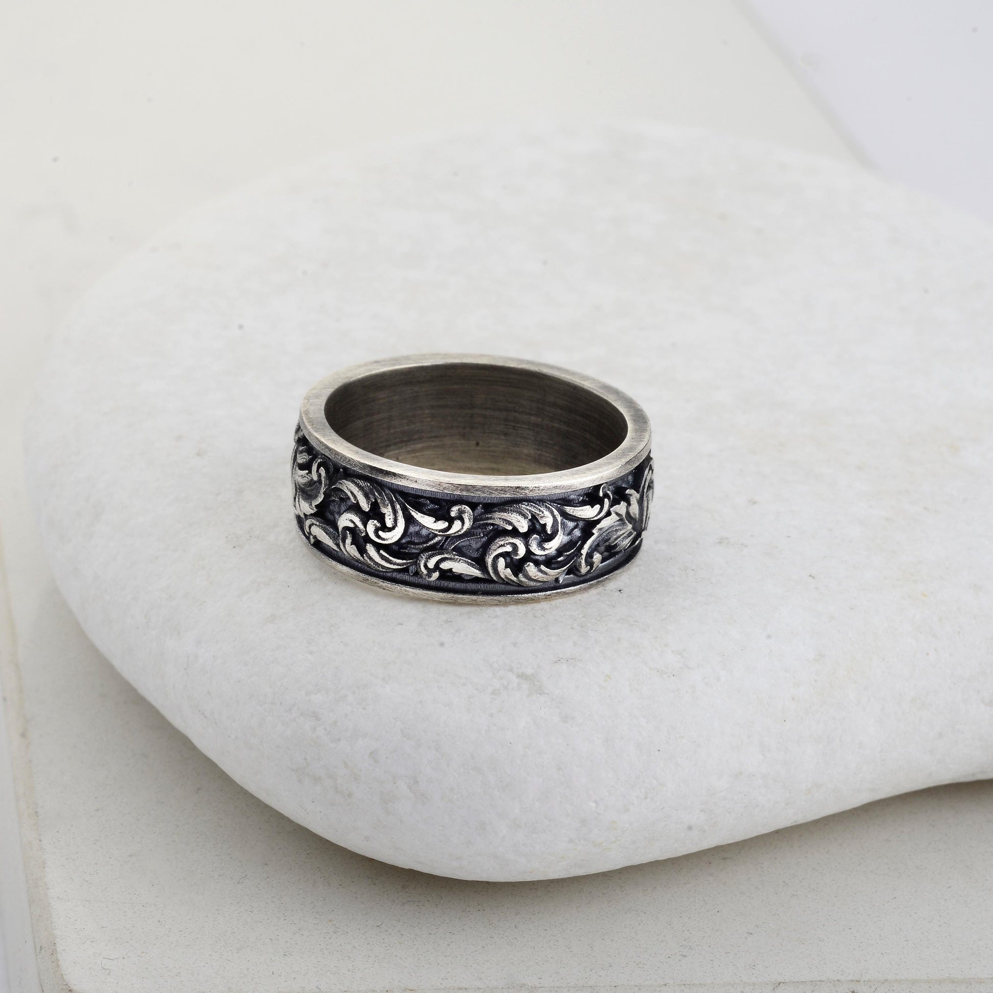 Sterling Silver Leaf Pattern Ring, Unisex Floral Band