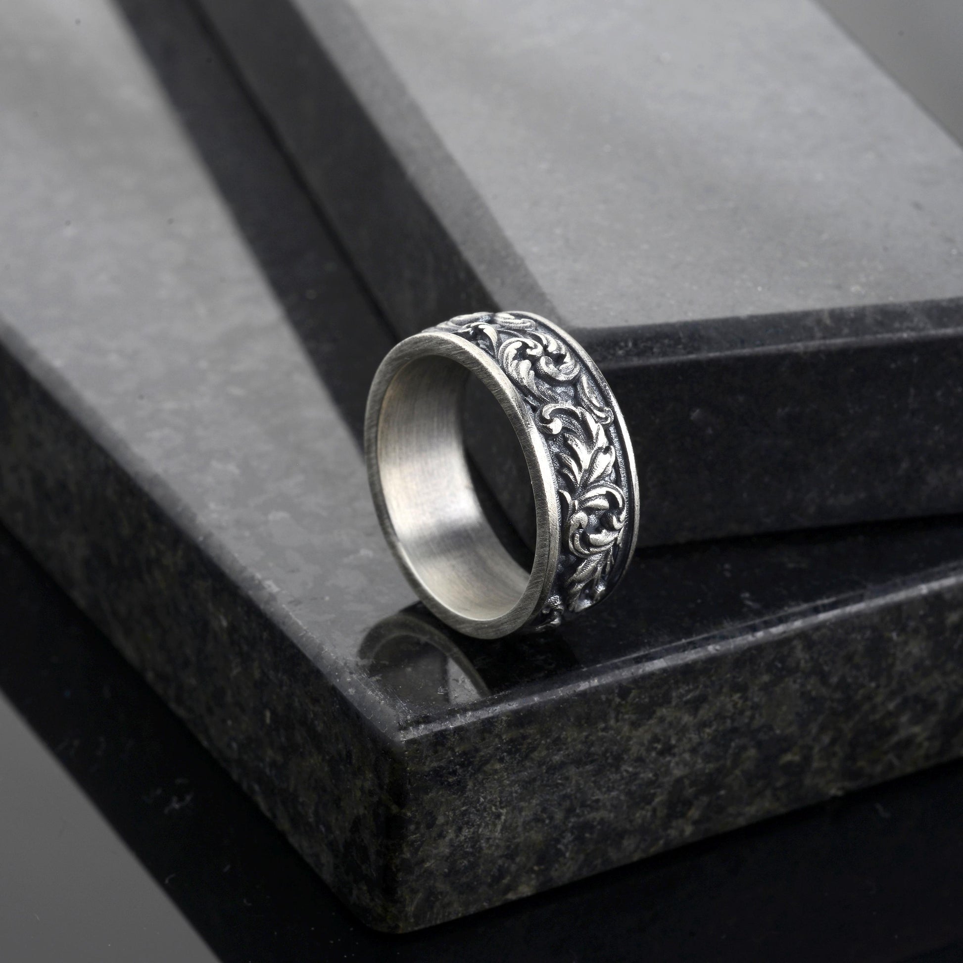 Sterling Silver Leaf Pattern Ring, Unisex Floral Band