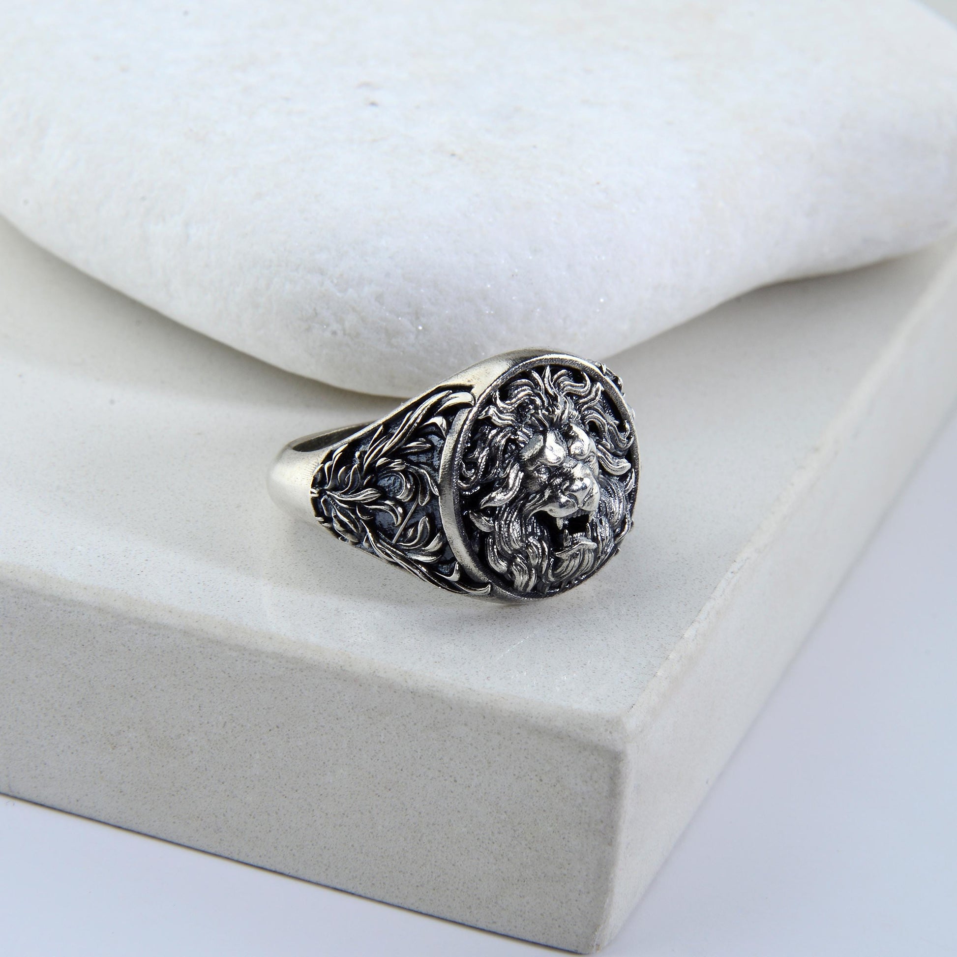 Sterling Silver Lion Head Signet Ring: Handmade Animal Jewelry