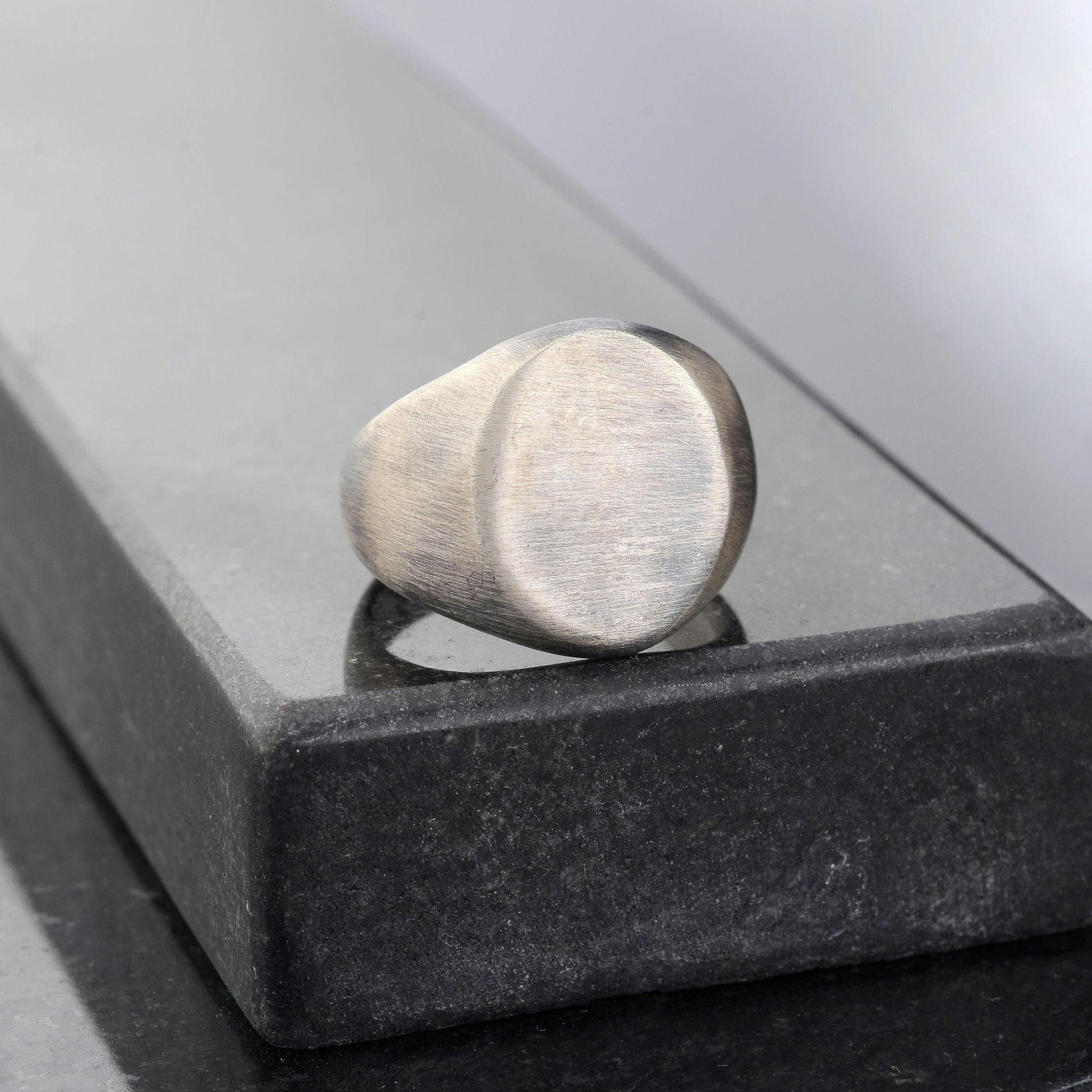925 Sterling Silver Plated Signet Ring: Minimalist Vintage Band