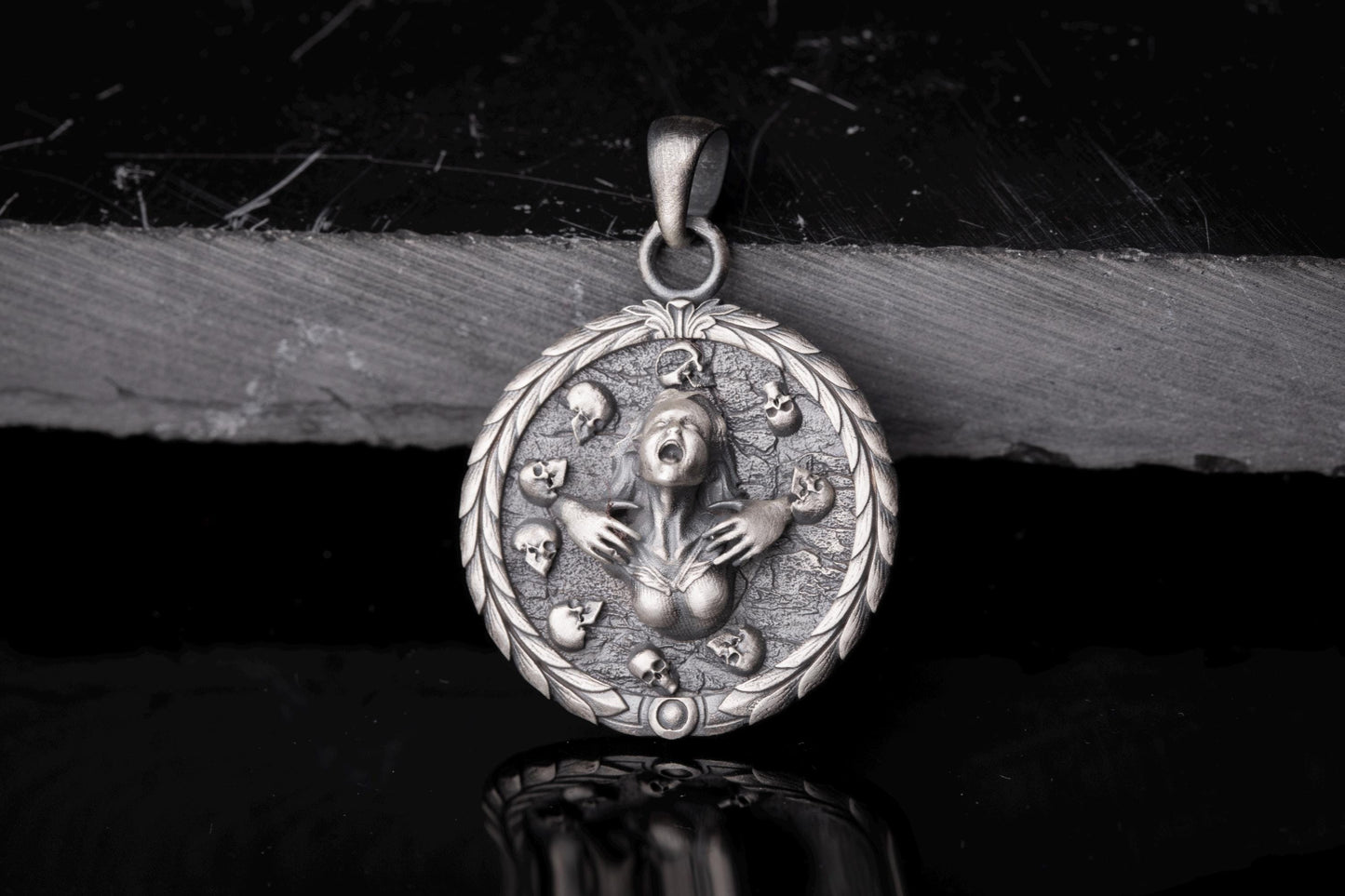 Screaming Woman Skull Pendant