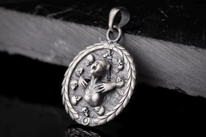 Screaming Woman Skull Pendant