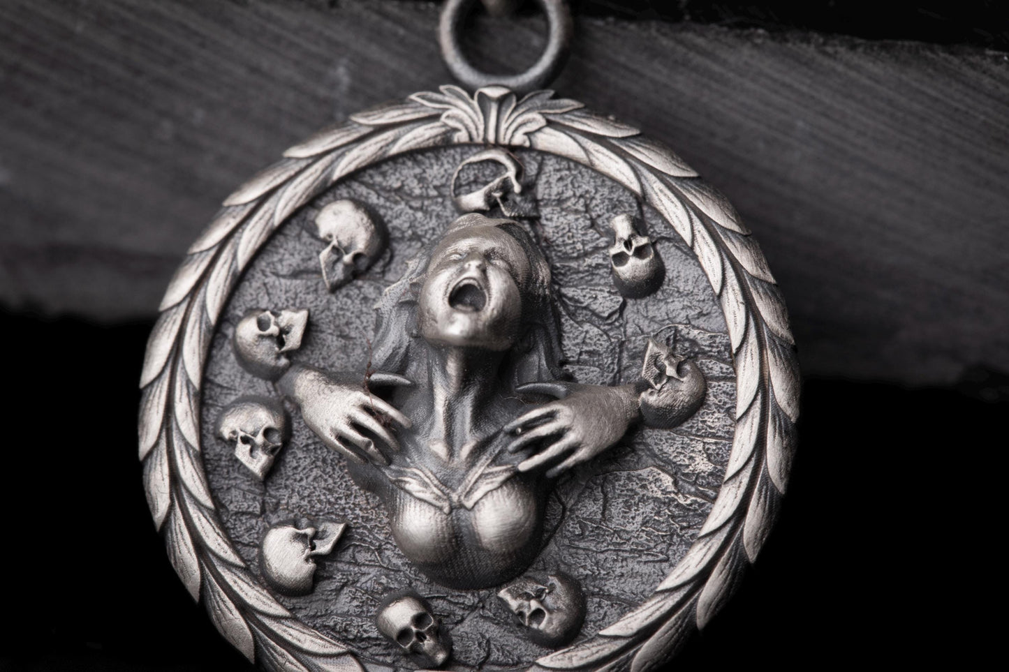 Screaming Woman Skull Pendant