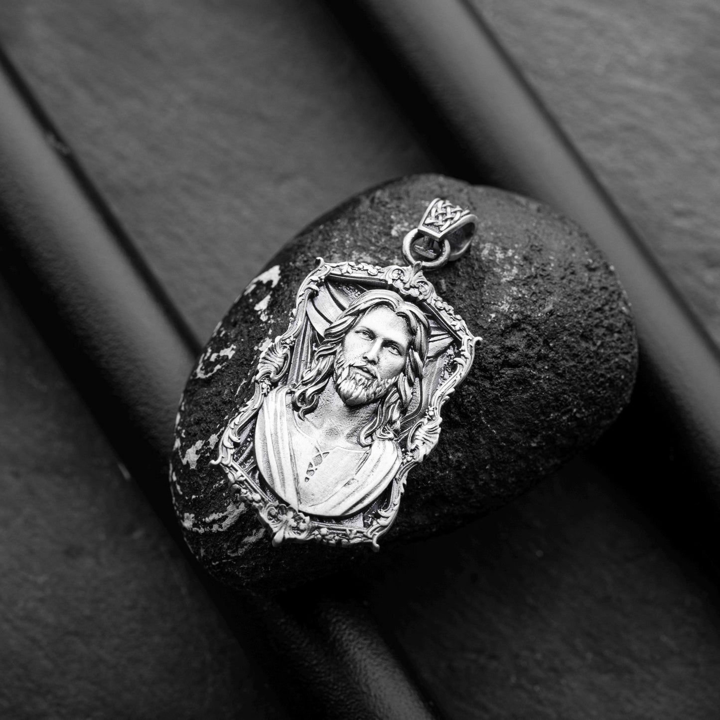925 Sterling Silver Jesus Christ Pendant: Christian Religious Accessory