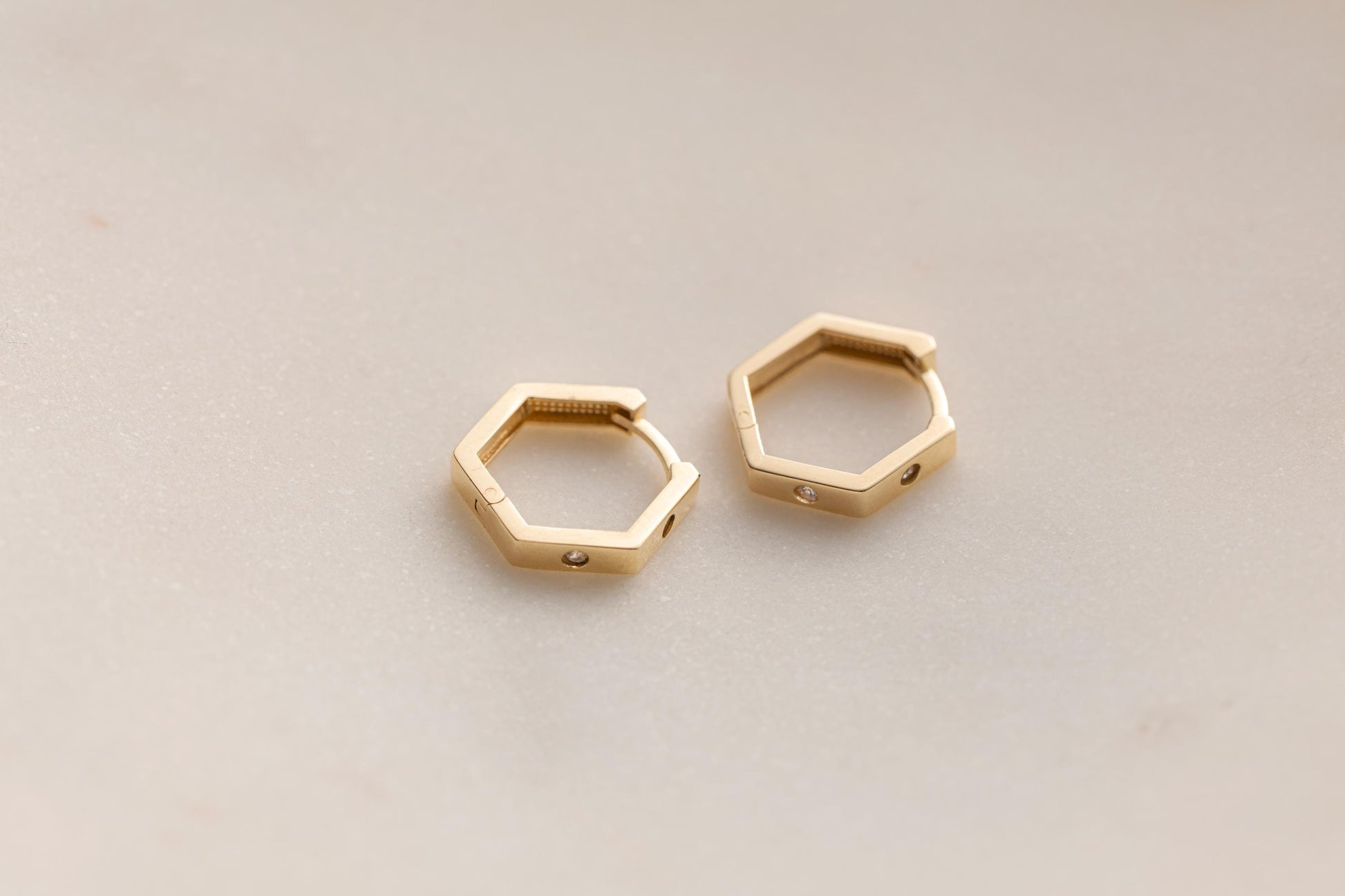 14k Gold Hexagon Huggie Hoop Earrings, Geometric Gold Earrings, Minimalist CZ Hoop, Modern Small Gold Hoops, Dainty Hexagon Earrings