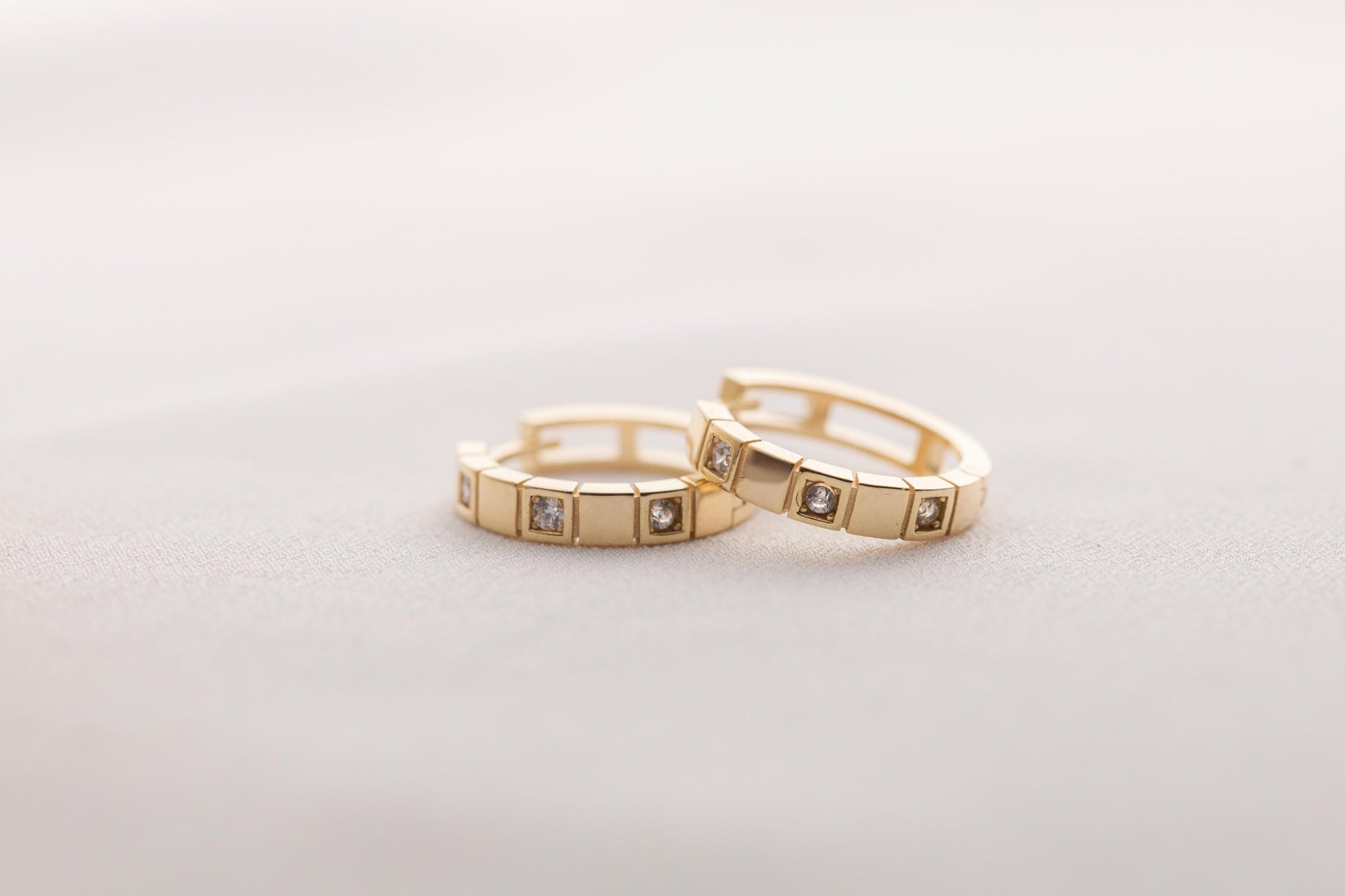 14k Gold Geometric Huggie Hoop Earrings, Square CZ Gold Huggies, Minimalist Small Gold Hoop Earrings, Modern Gold Earrings, Diamond Earrings