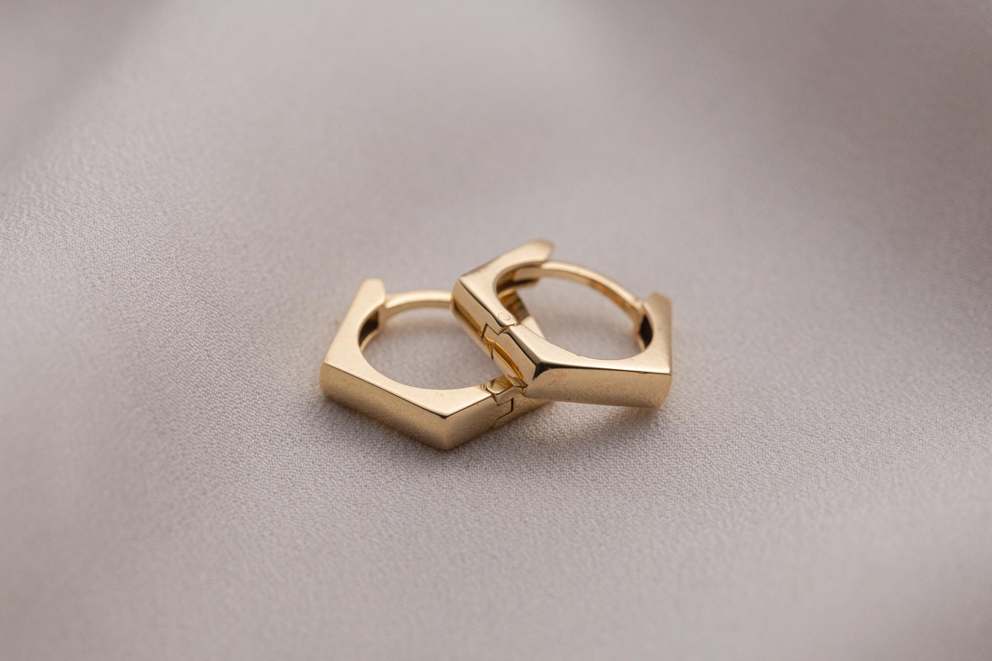 Pentagon Hoop Earrings, Hexagon Huggie Hoop, Geometric Design, Gold Hexagon Huggies, Everyday Earrings, Geometric Design, Gold or Rose Gold