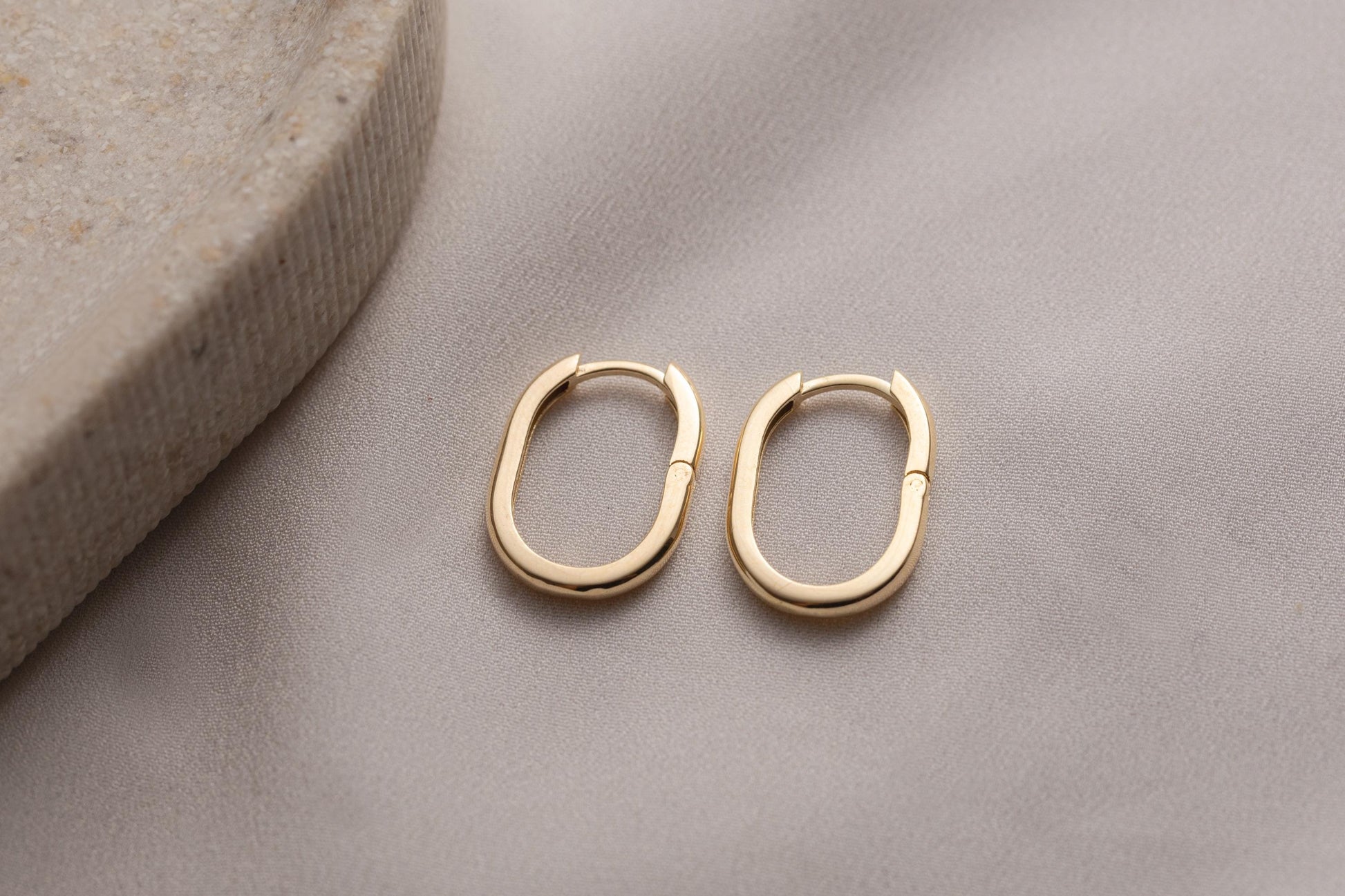 Geometric & Oval Hoop Earrings, Oval Huggie Hoop Earrings, 14K Gold Plated Minimalist Dainty Hoop Earrings, Gold Oval Hoop Earrings