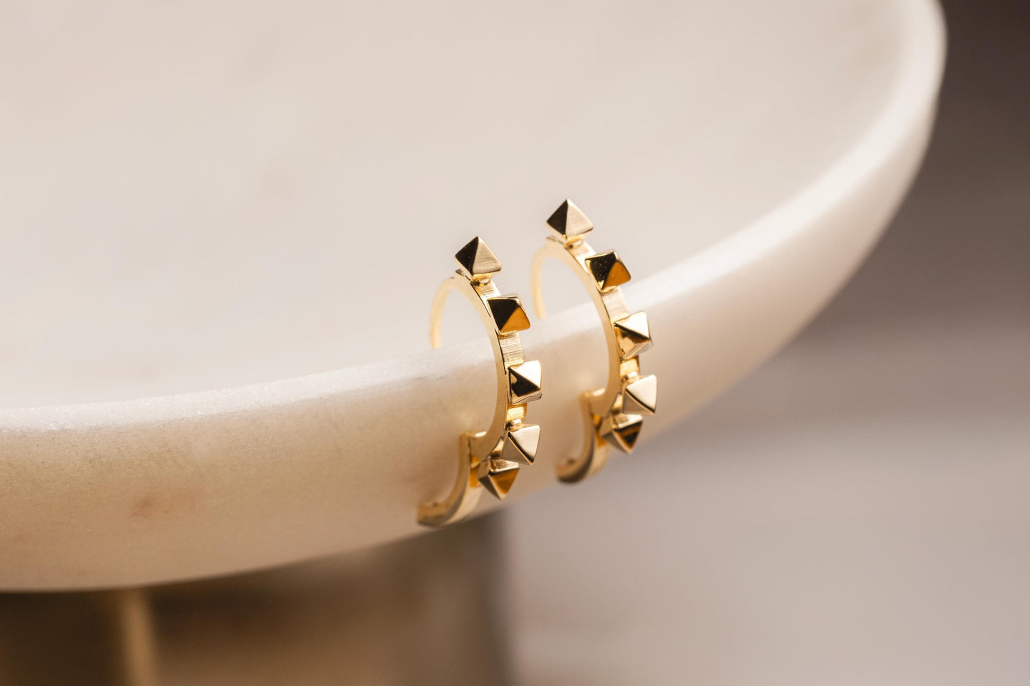 Pyramid Cartilage Hoop Earring, Geometric Hoop, Mini Plain Pyramid Hoops, Silver Pyramid Hoop Earrings, Pyramid Spike Small Hoop Earrings