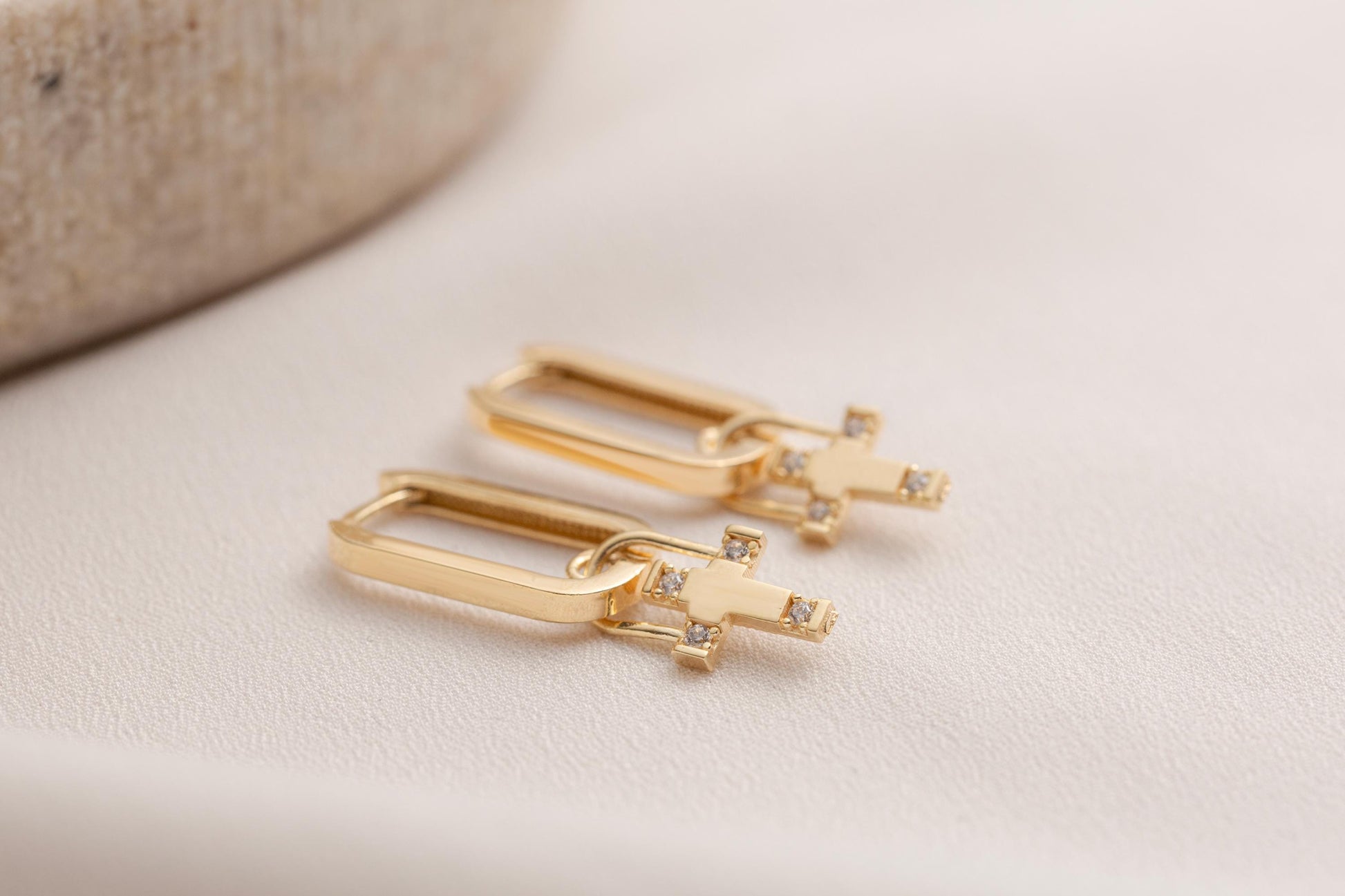 Dainty Cross Hoop Earrings, 14K Solid Gold Cross Earrings, Minimalist Cross Hoop Earrings, Cross Pendant Earrings, Diamond Cross Earring