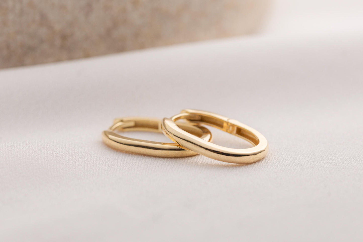 Geometric & Oval Hoop Earrings, Oval Huggie Hoop Earrings, 14K Gold Plated Minimalist Dainty Hoop Earrings, Gold Oval Hoop Earrings