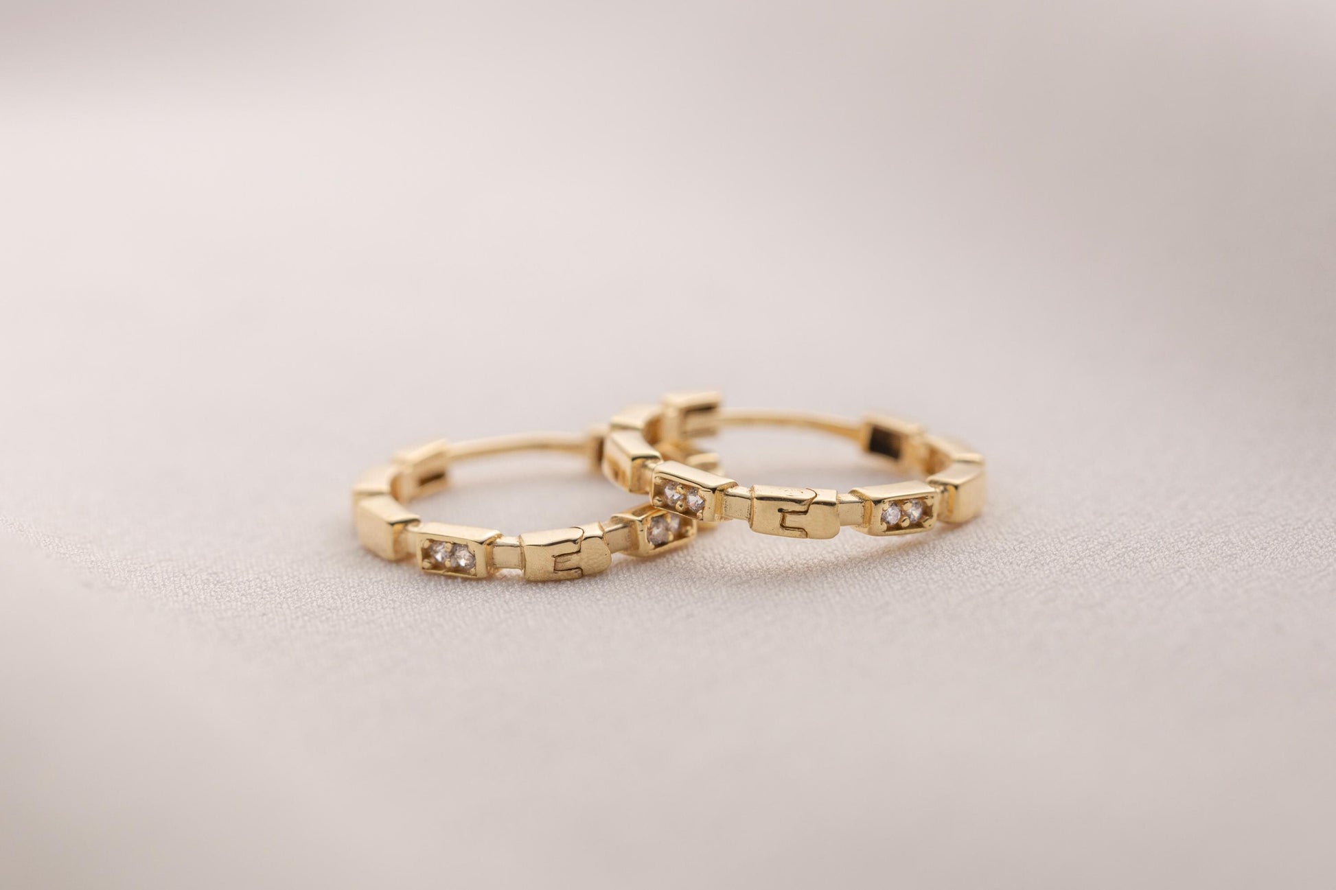 14K Gold CZ Huggie Hoop Earrings, Geometric Link Gold Hoops, Minimal Pave CZ Earrings, Modern Small Gold Hoop Earrings, Gold CZ Hoop Earring