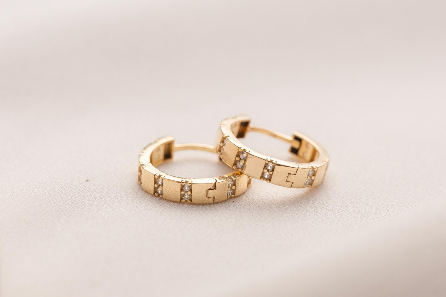 Chunky 14K Gold CZ Huggie Hoop Earrings, Modern Small Gold Hoops, Minimal Pave CZ Earrings, Geometric Gold Huggies, Everyday Jewelry